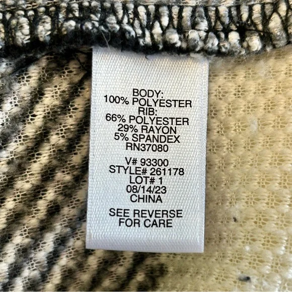 Charlotte By Cato Sz L (14-16) Girls Sherpa Sweater Black Gray & White NWT - Picture 4 of 5